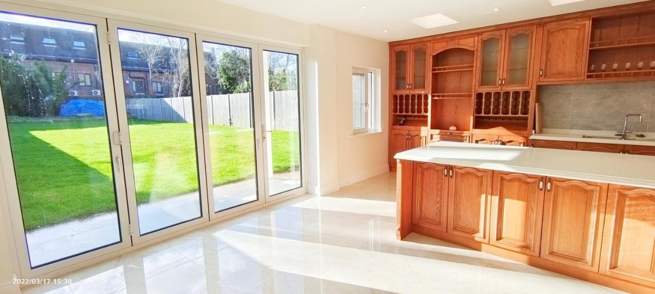 Marigold Villa Гарроу Екстер'єр фото