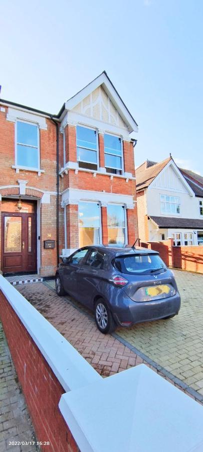 Marigold Villa Гарроу Екстер'єр фото